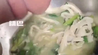 -zhifu-美乳性感网红大奶美女剧情演绎在客厅吃饭穿着太暴露被下班回来的姐夫强上了,说：姐夫你好大,用力点射我逼里!
