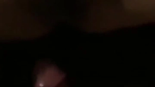 年轻夫妇在MMS上捕捉到激情的浪漫