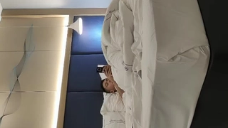 ママ母禁断レズビアン ～パパの再婚相手は美人でえっち！ママとしちゃダメですか？～