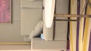up主小桃首次户外勾搭陌生人拍视频