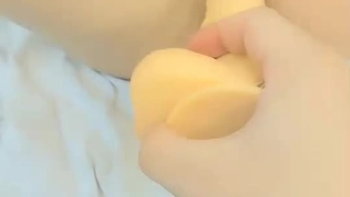 漂亮萝莉3P 女儿 累不累 我还没使劲呢 痛 人美逼紧 金钱的诱惑下 沦落为母猪