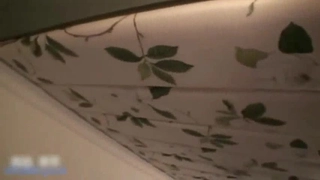 客房服務竟遇到變態房客，各種姿勢瘋狂抽插..中出內射...再也不敢上班了..